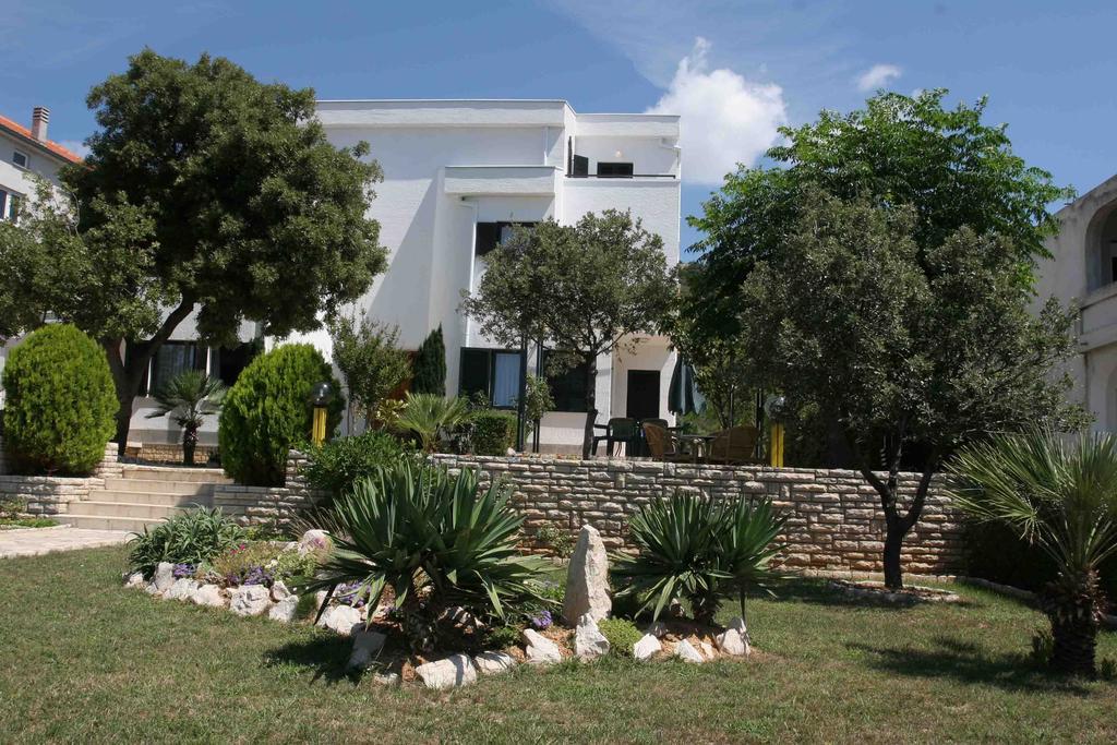 Apartments Culjak Rab Rab Town Exterior foto